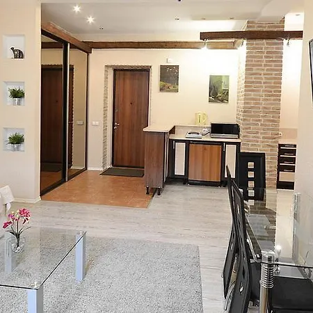 Apartment On Kiseleva 15
